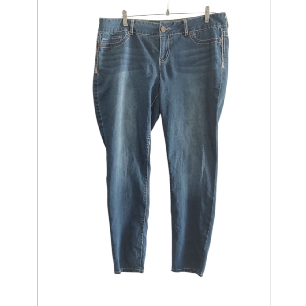 Maurices Blue Jeans Size XL